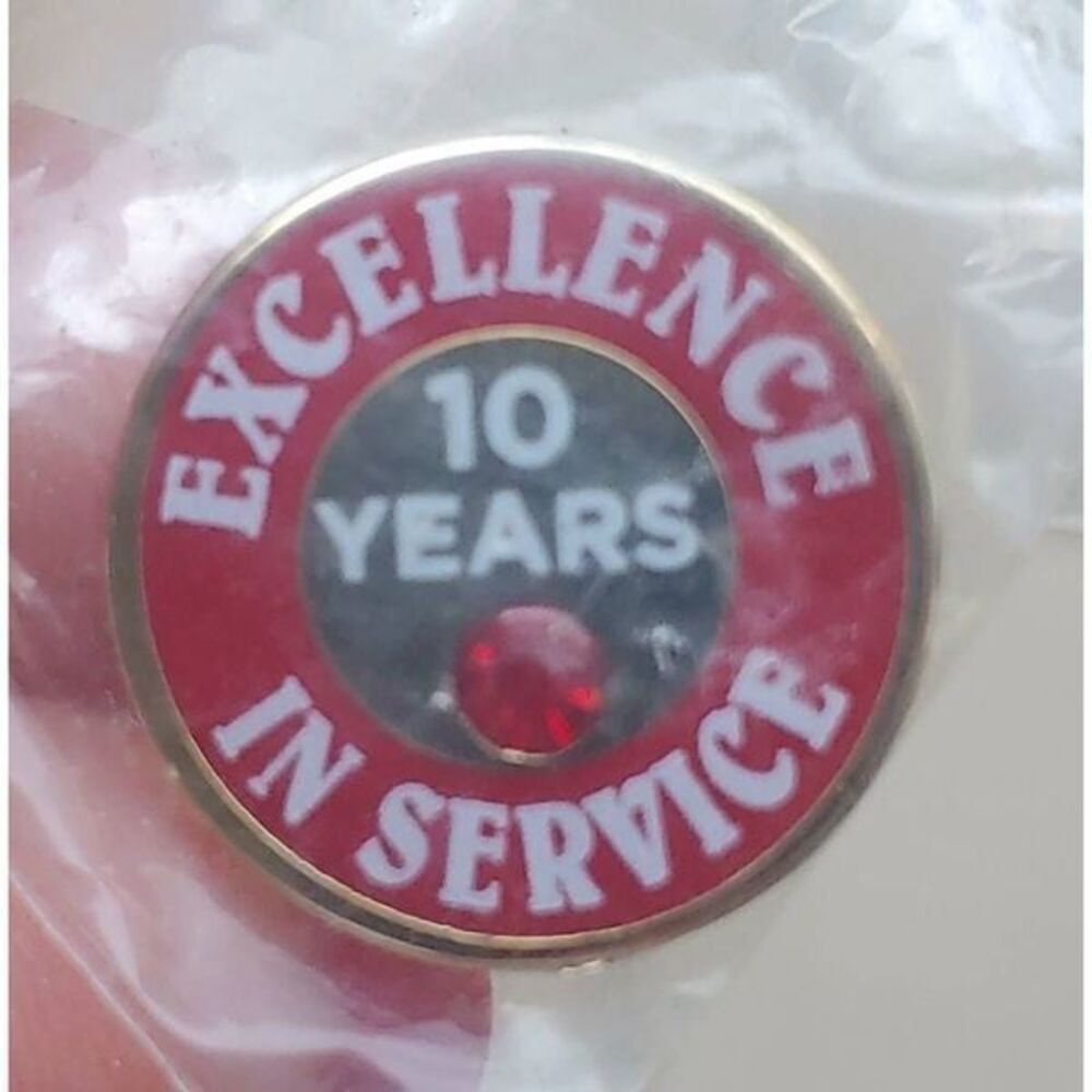 Amazon Peccy Pin "JFK8 Excellence In Service 10 Yrs World Class Talent Machine"